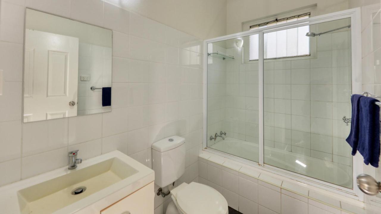 Hamilton Hume Motor Inn 야스 외부 사진